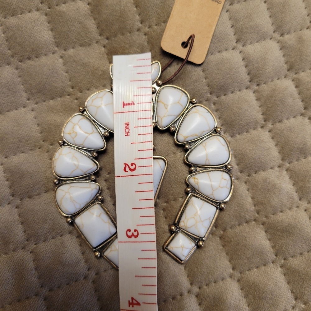 NEW WITH TAGS Faux White Buffalo Squash Cheeky's Pendant/Brooch Combination. - Picture 3 of 6